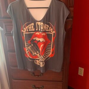 Gray Graphic Tee with Red and White Design